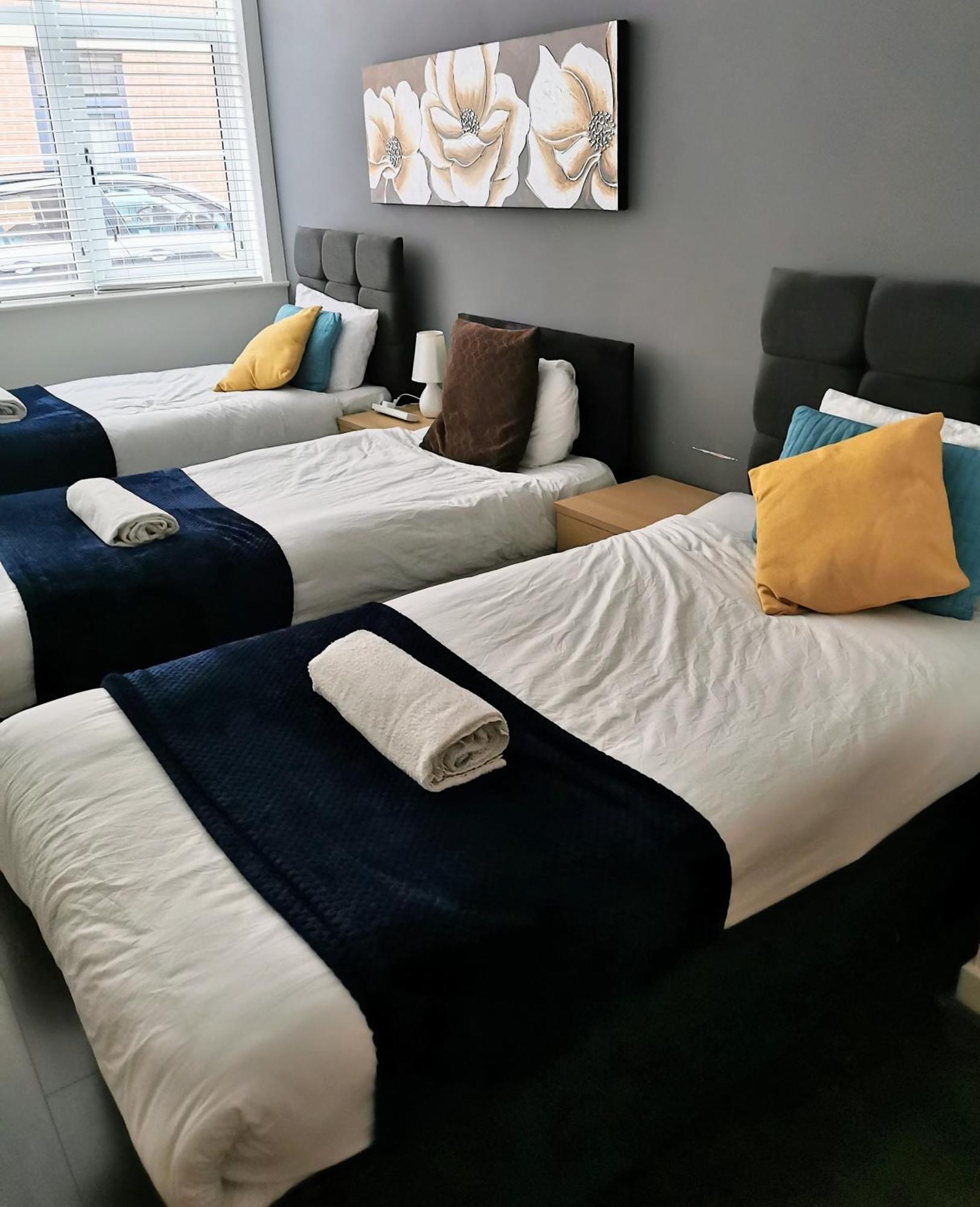 J Quarter - Sleeps 5 Long Term & Families Comfortably, 4 Beds, 2 Bathrooms Birmingham Buitenkant foto