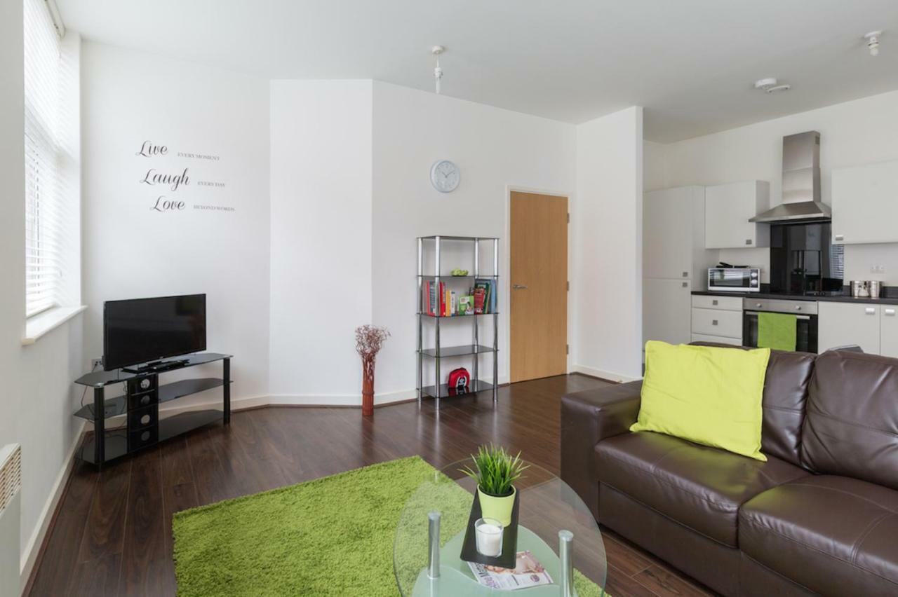 J Quarter - Sleeps 5 Long Term & Families Comfortably, 4 Beds, 2 Bathrooms Birmingham Buitenkant foto