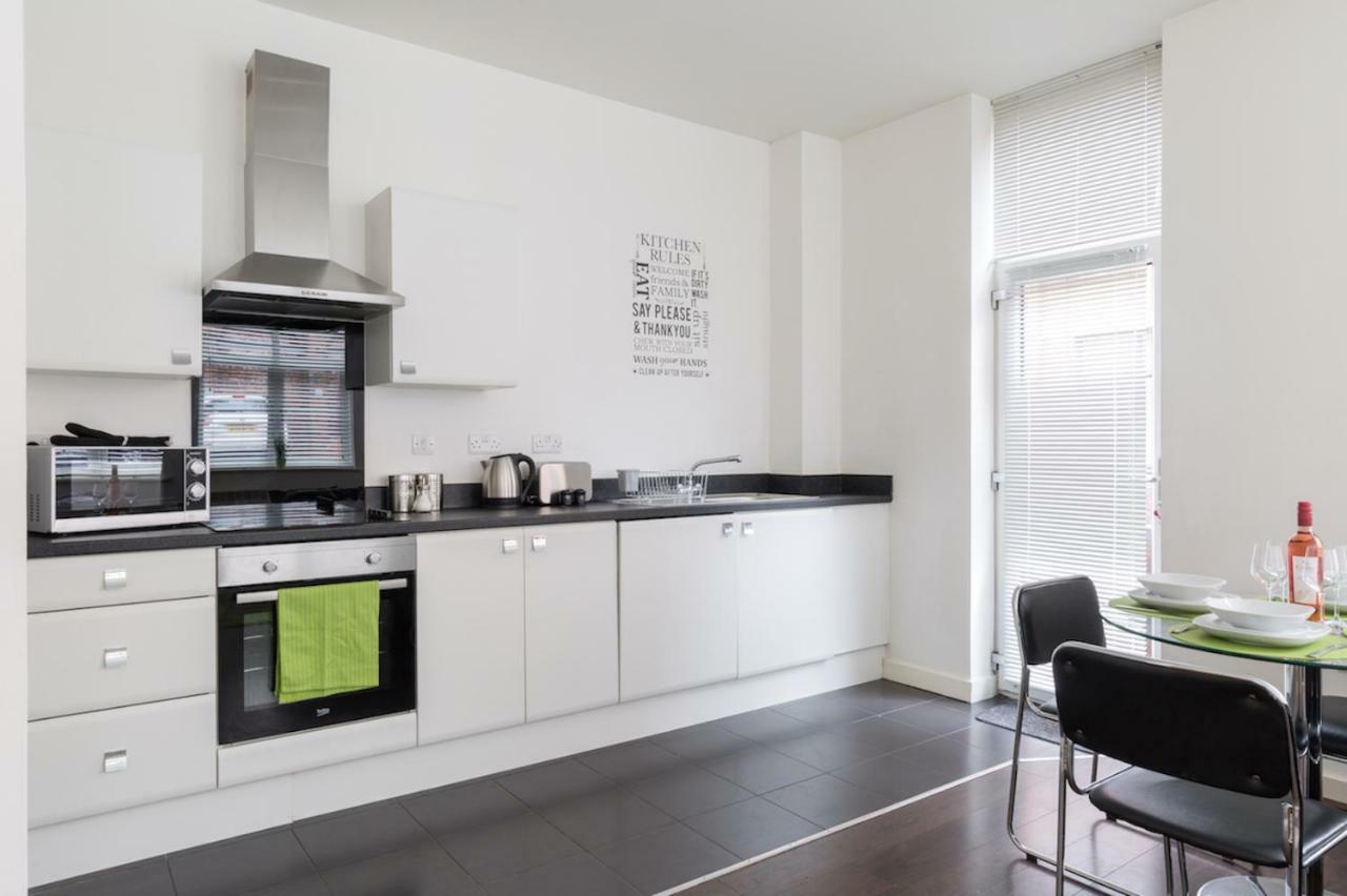 J Quarter - Sleeps 5 Long Term & Families Comfortably, 4 Beds, 2 Bathrooms Birmingham Buitenkant foto